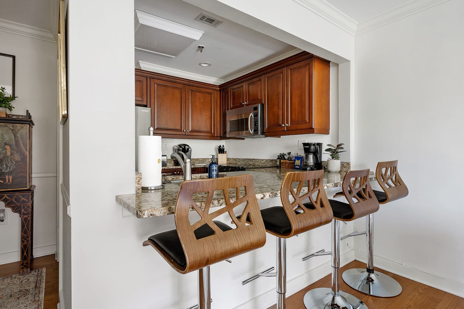 Charleston House: 32 Vendue Range