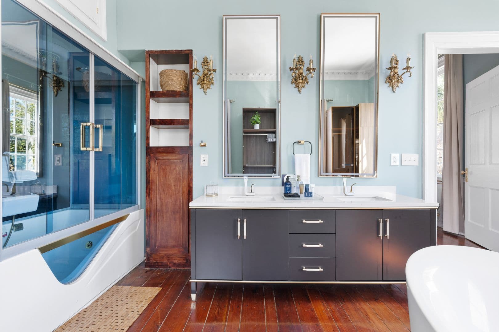 Charleston House: 96 Ashley Avenue