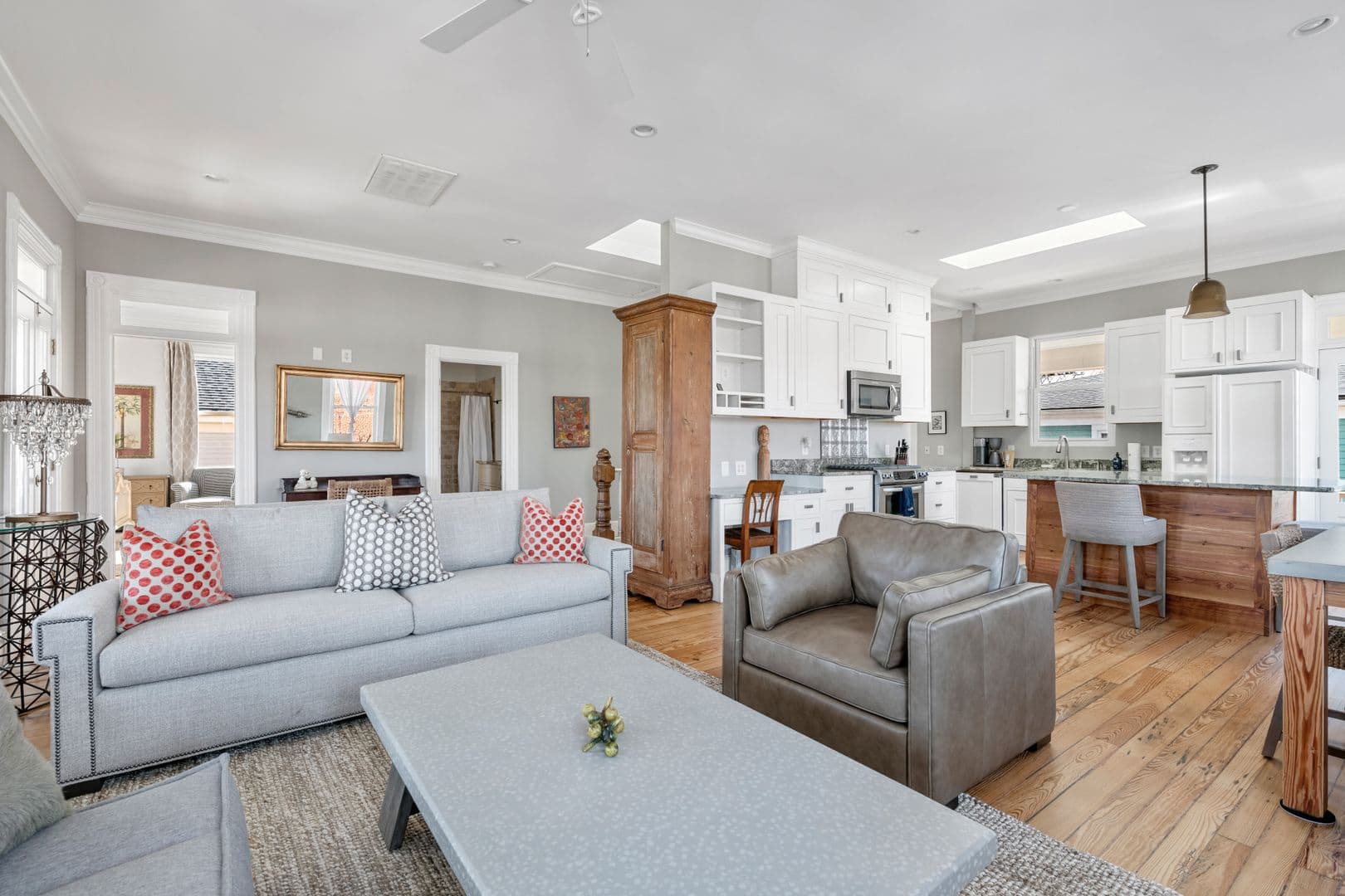 Charleston House: 703 King Street Unit B