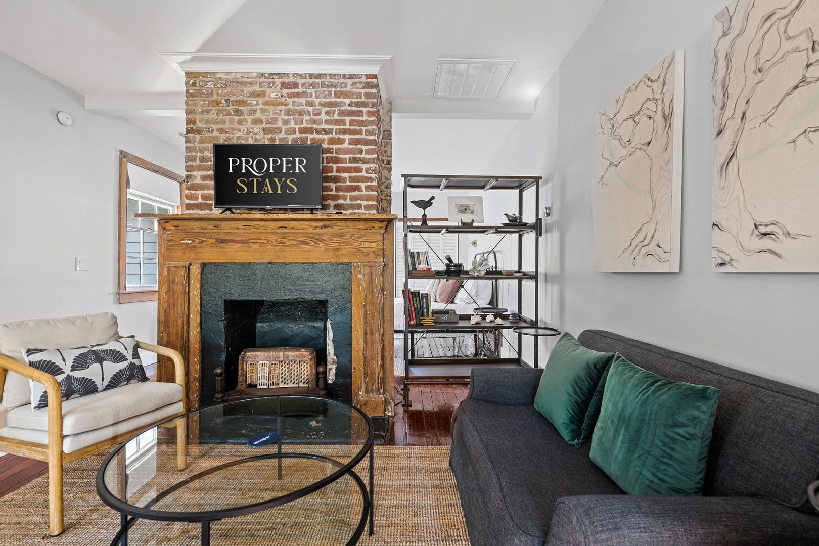 Charleston House: 18 Bogard Street