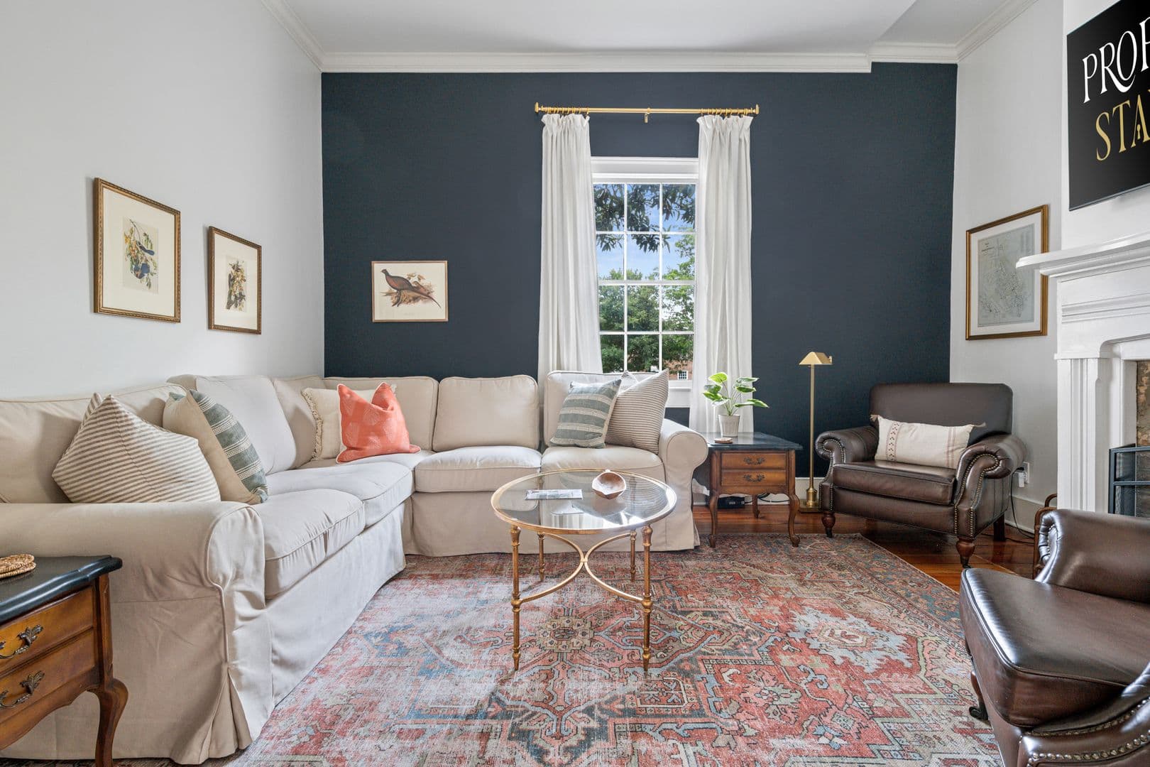Charleston House: 123 Queen Street