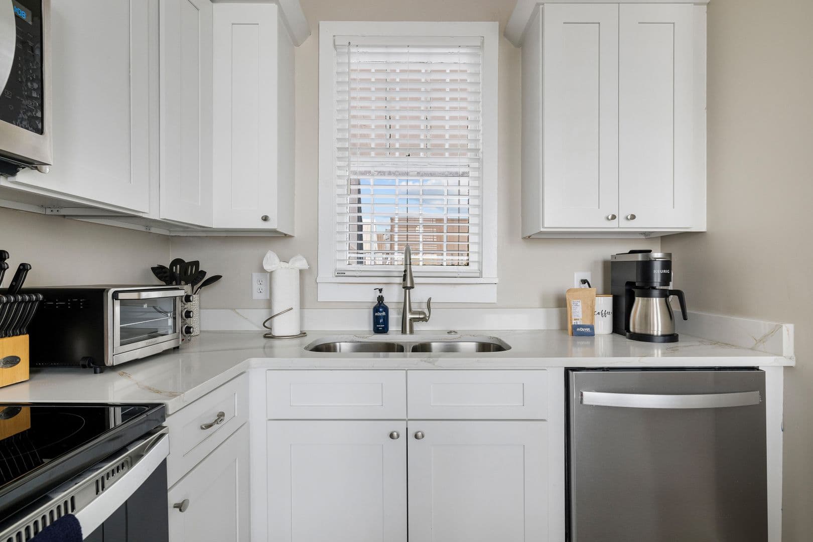 Charleston House: 460 Meeting Street