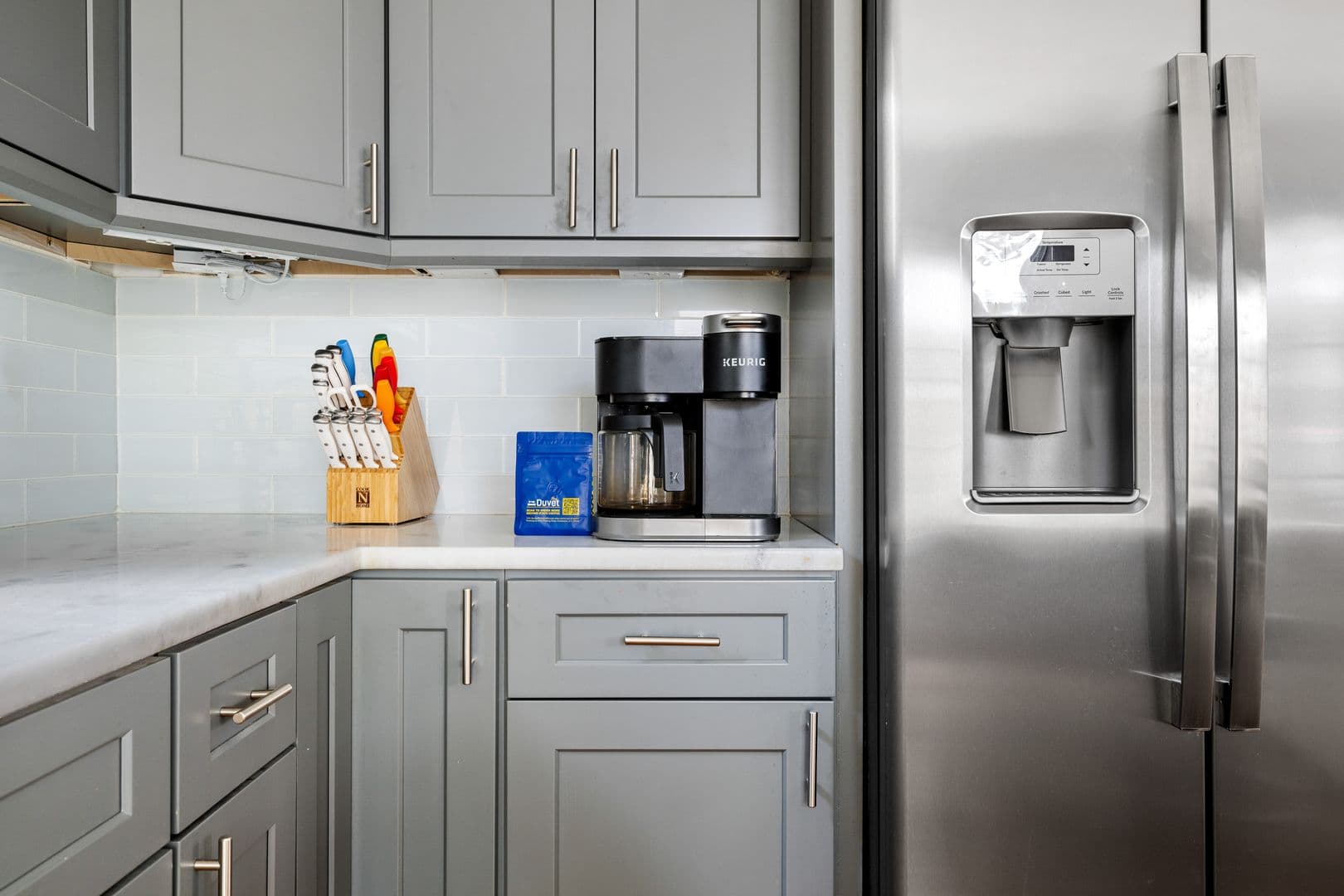 Charleston House: 3 Carrere Court
