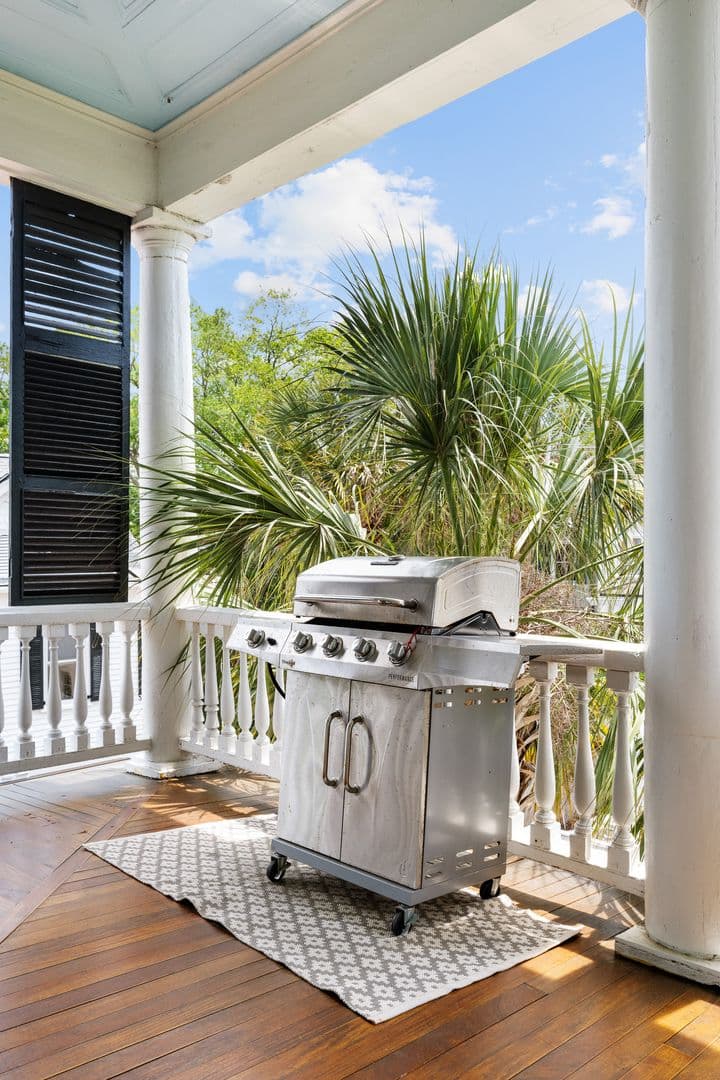 Charleston House: 96 Ashley Avenue
