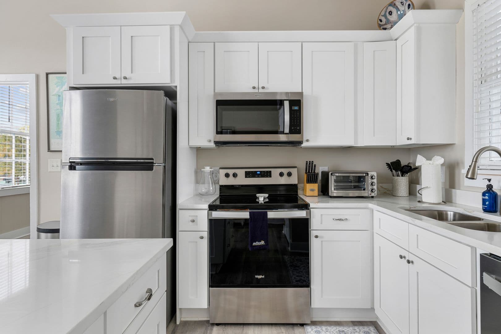 Charleston House: 460 Meeting Street
