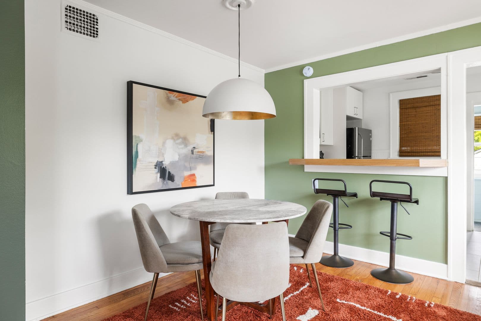 Charleston House: 20 Dunnemann Avenue