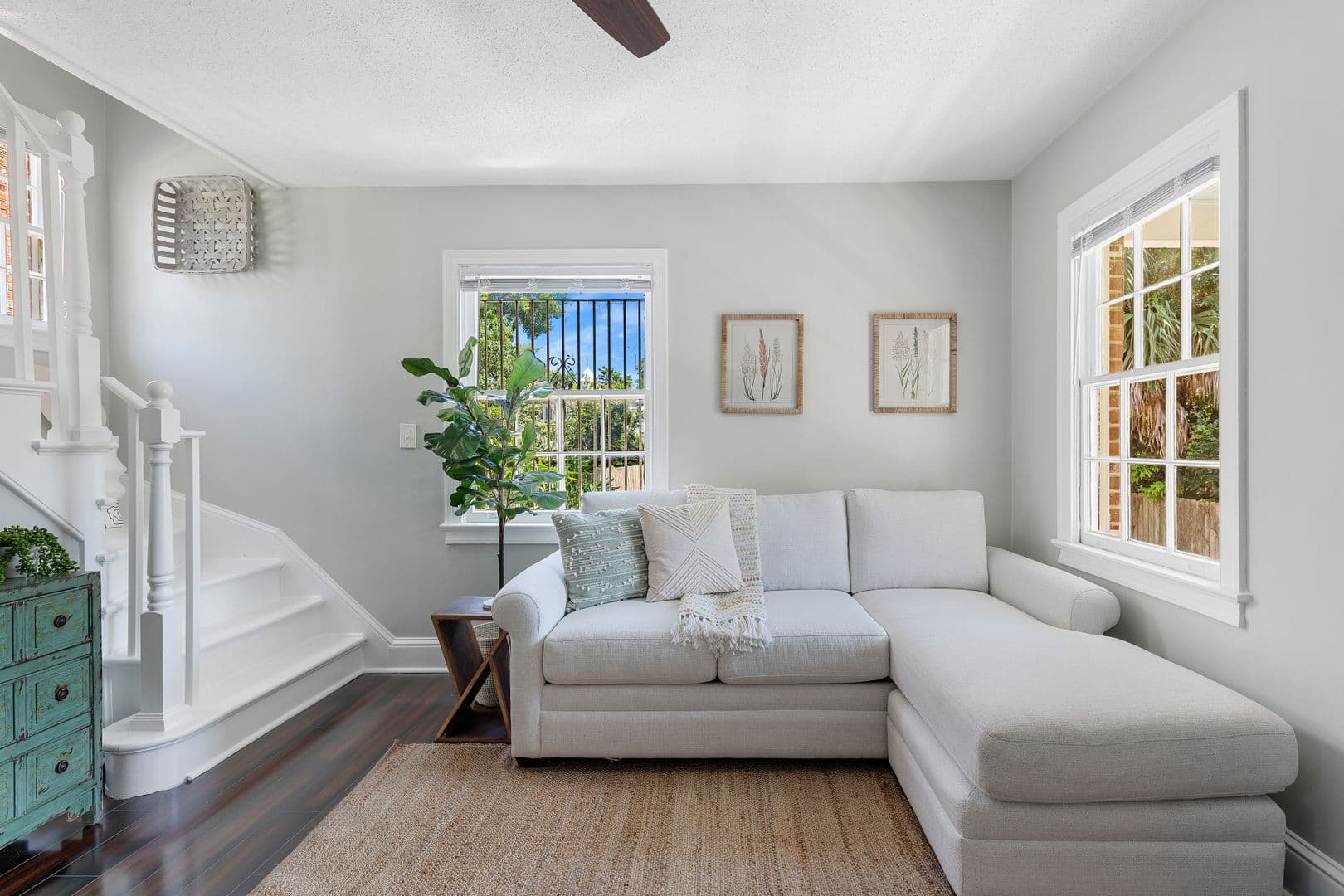 Charleston House: 49 Radcliffe Street