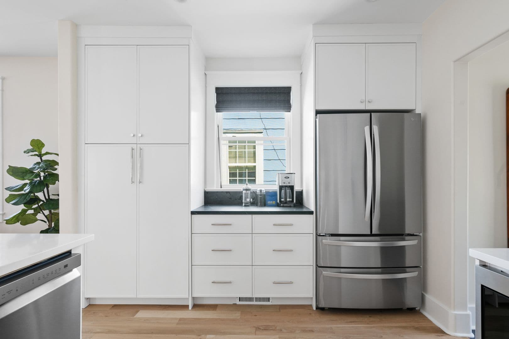 Charleston House: 191 W. Poplar Street