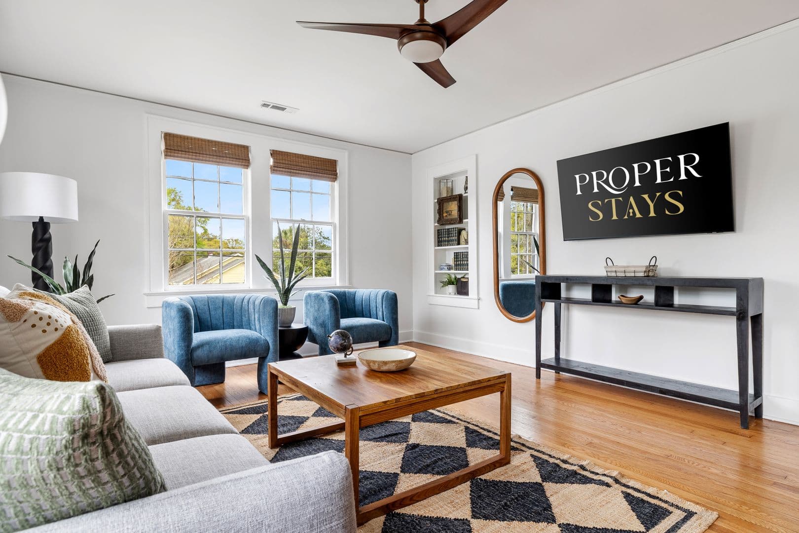 Charleston House: 20 Dunnemann Avenue