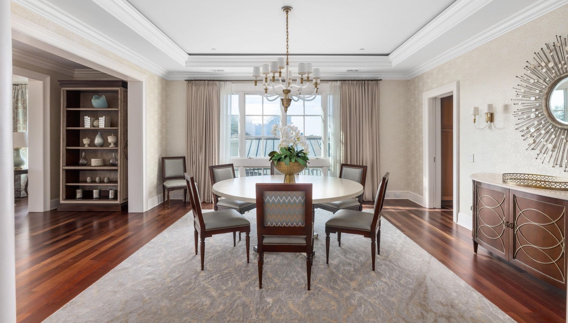 Charleston House: 5 Middle Atlantic Wharf