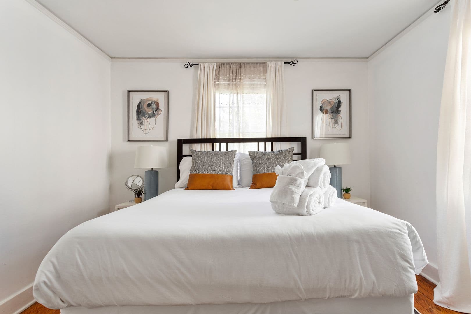 Charleston House: 20 Dunnemann Avenue