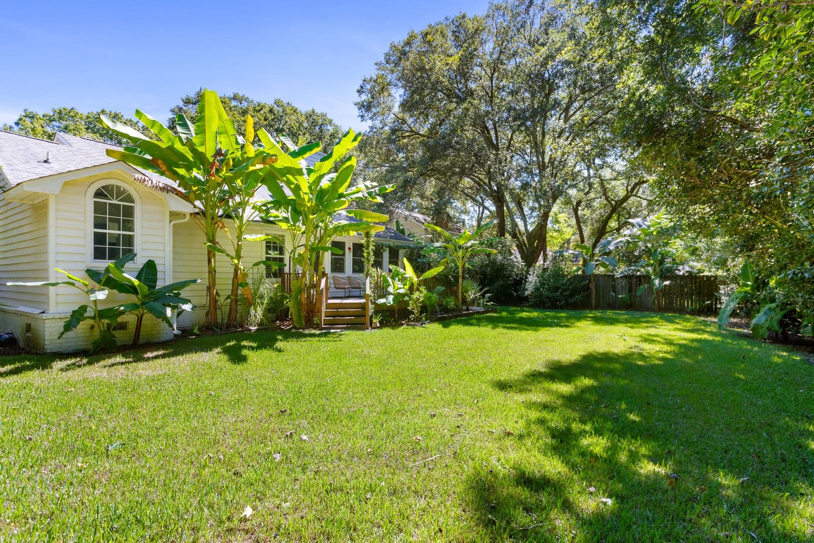 Charleston House: 1492 Kentwood Circle
