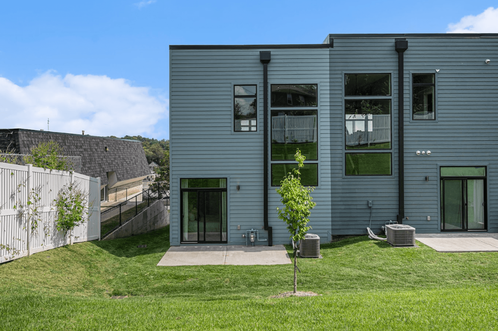 Omaha Townhome: 626 N 46th St