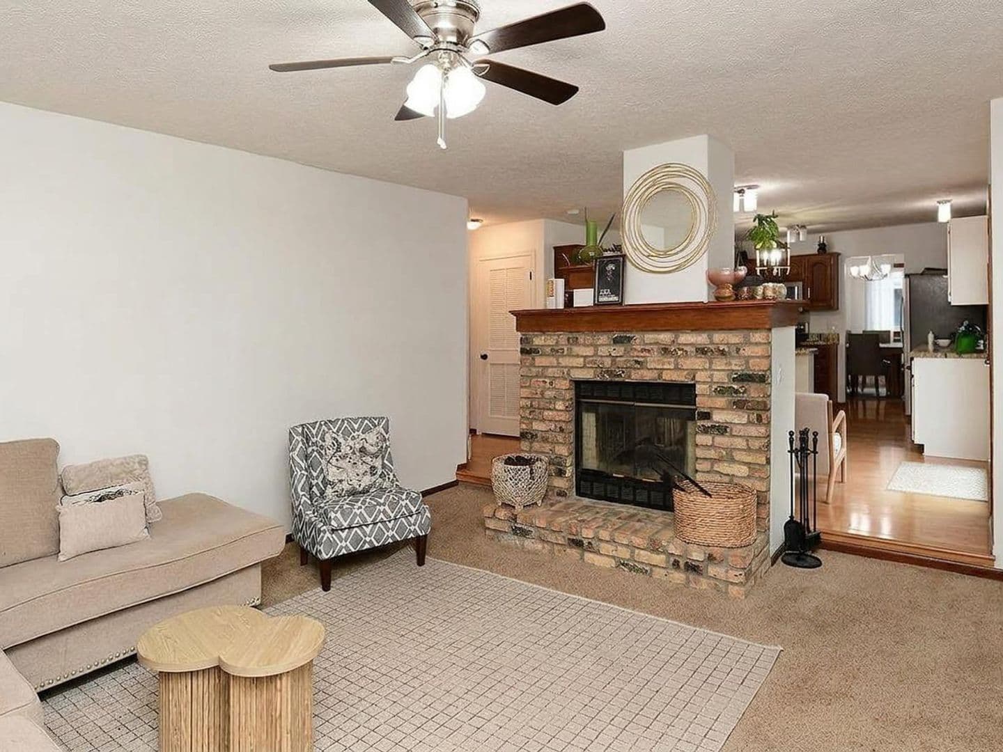 Omaha House: 12117 Spencer Street