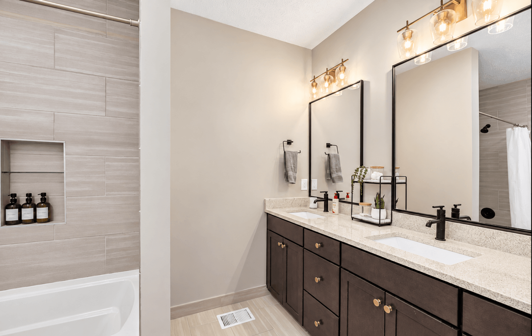 Omaha Townhome: 626 N 46th St