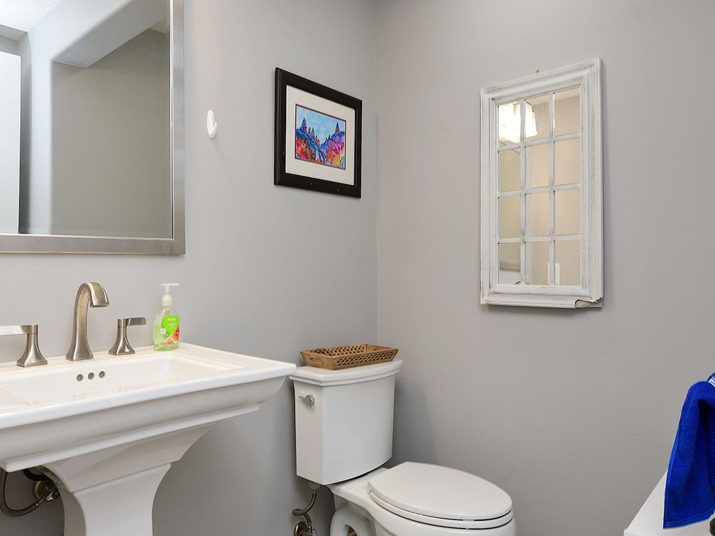 Omaha House: 12117 Spencer Street