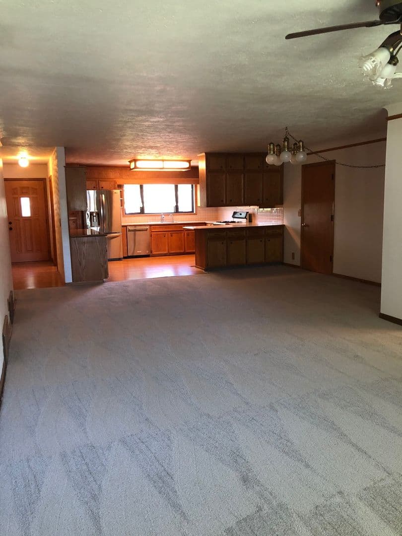 Omaha House: 7639 Wright St