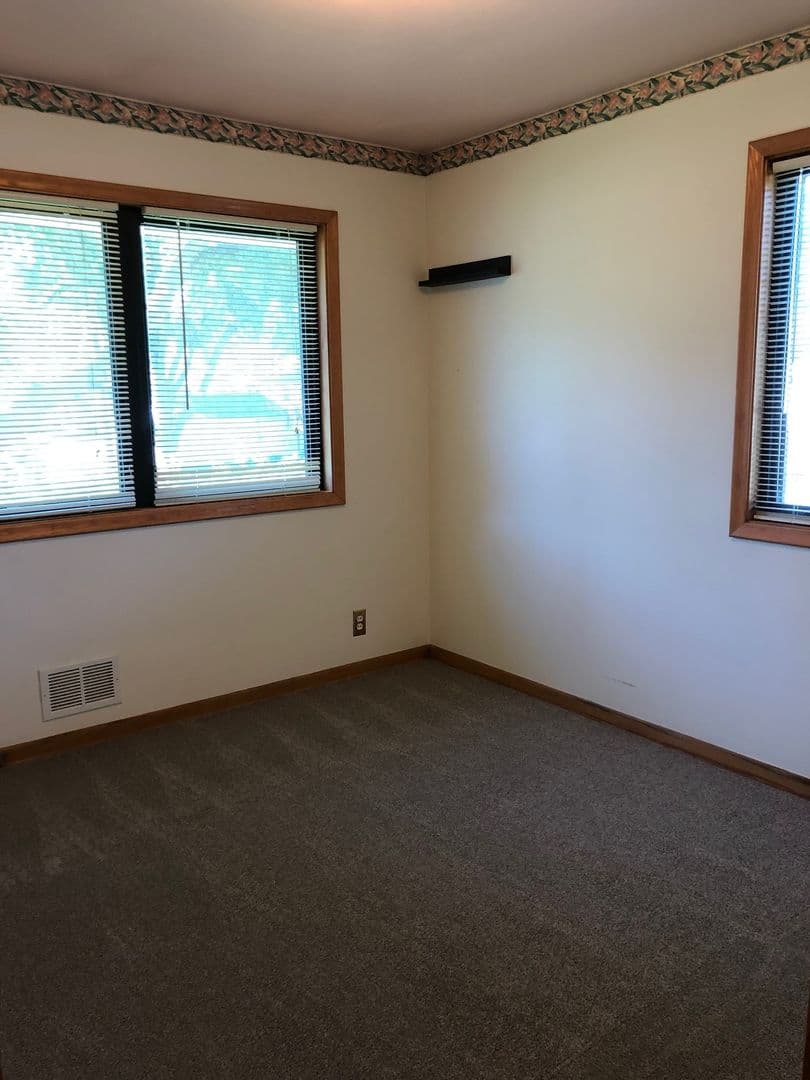 Omaha House: 7639 Wright St