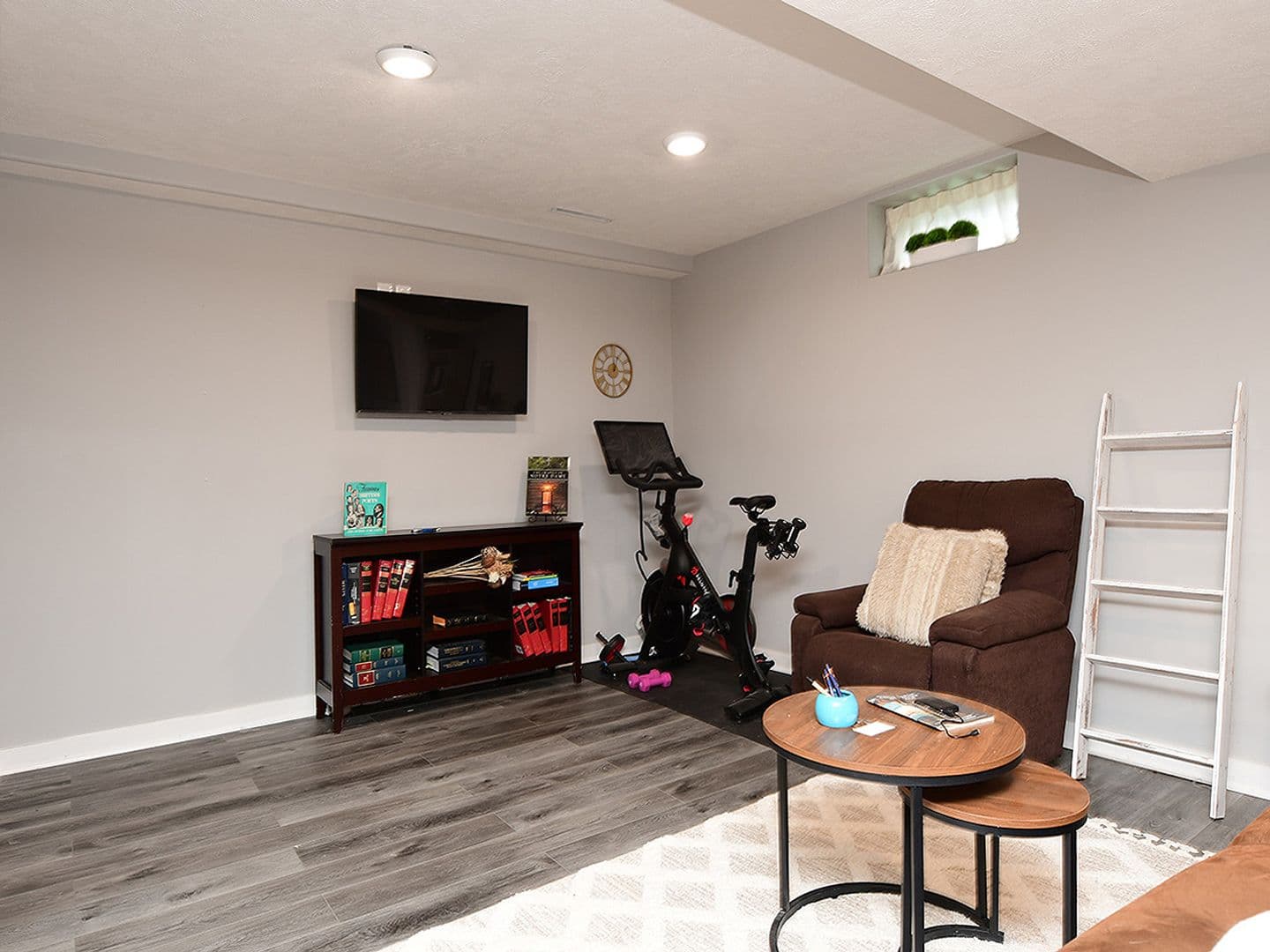 Omaha House: 12117 Spencer Street