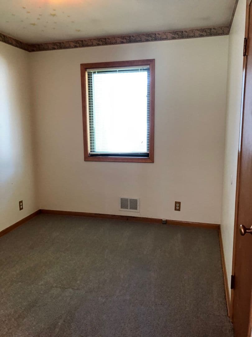 Omaha House: 7639 Wright St