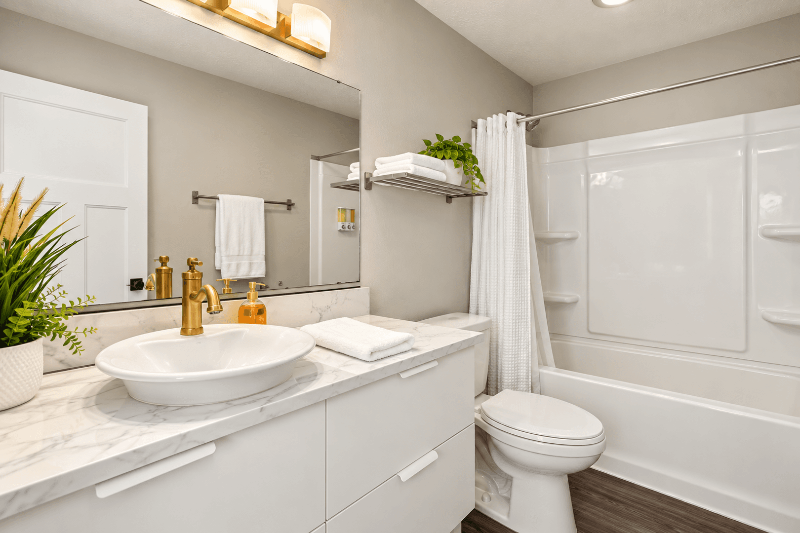 Omaha Apartment: 614 S 18th Street