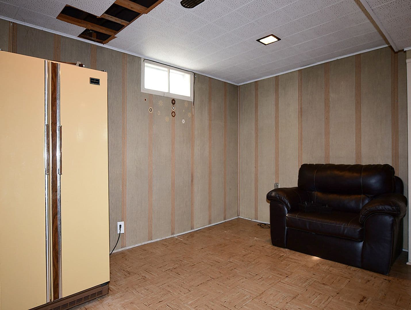 Omaha House: 817 S 36th St