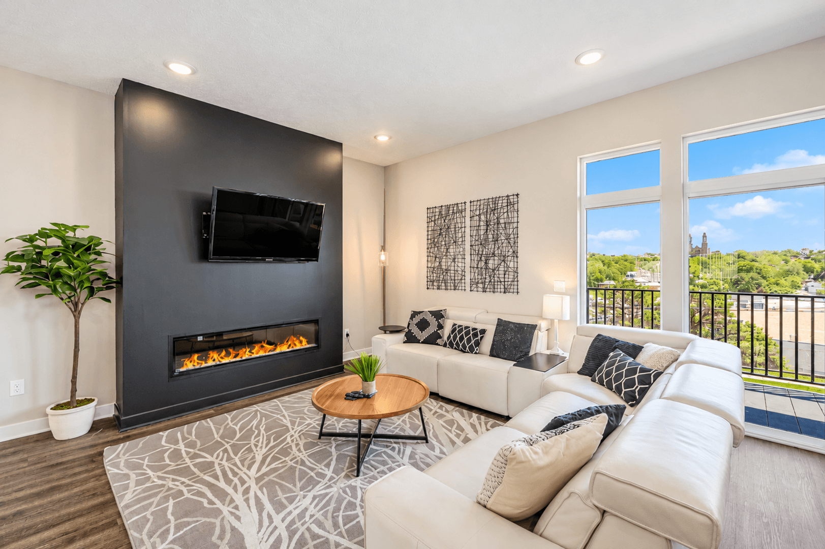 Omaha Townhome: 626 N 46th St