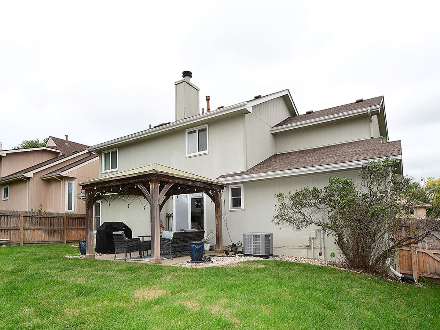 Omaha House: 12117 Spencer Street