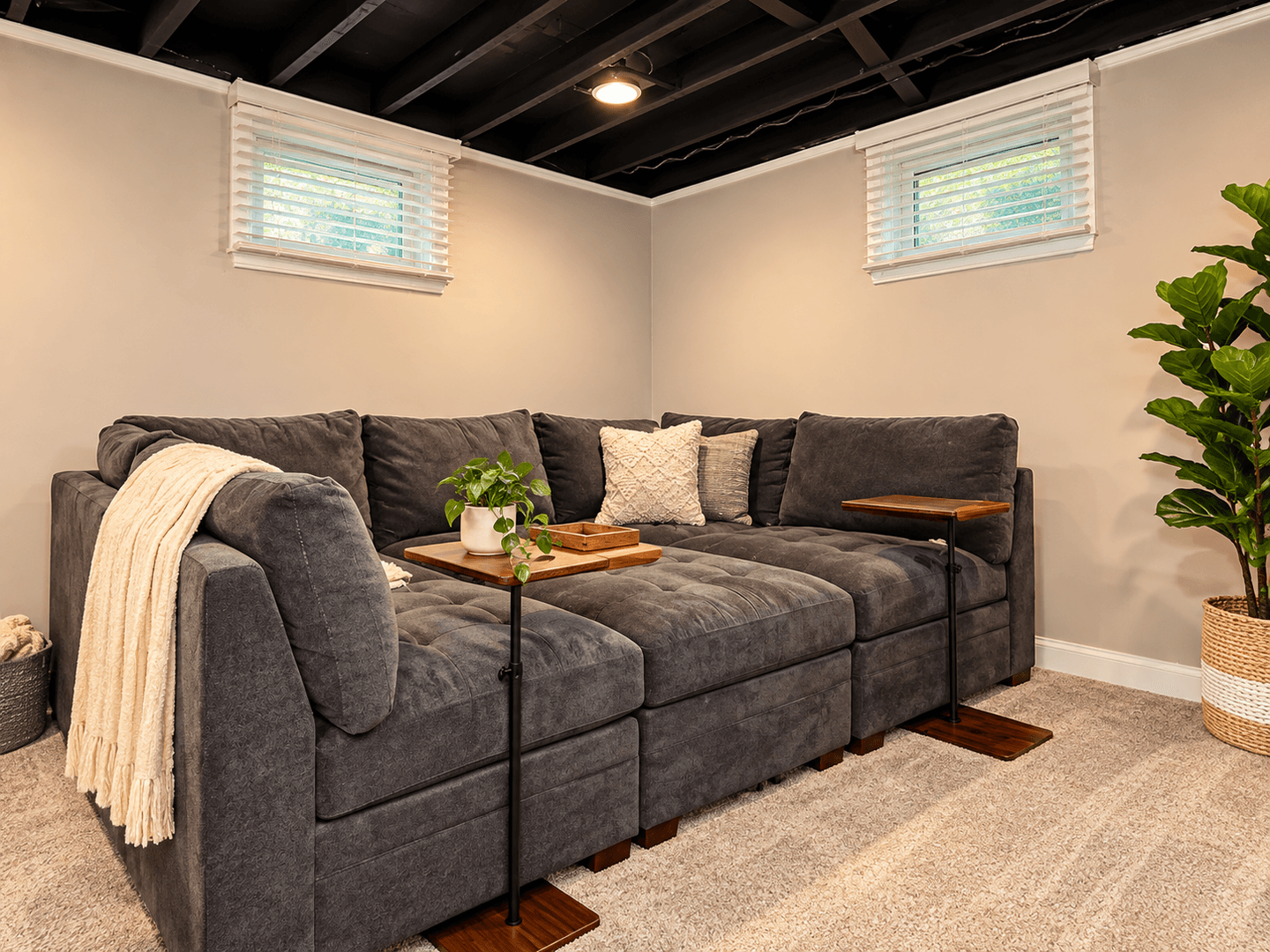 Omaha House: 619 S 68th St