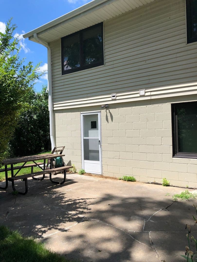 Omaha House: 7639 Wright St