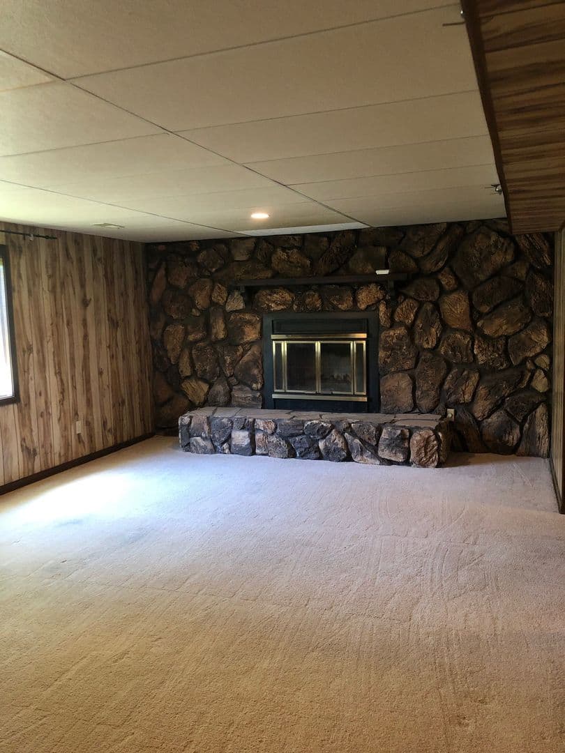 Omaha House: 7639 Wright St