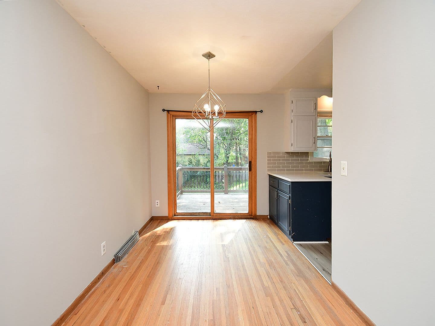 Omaha House: 1213 N 89th St