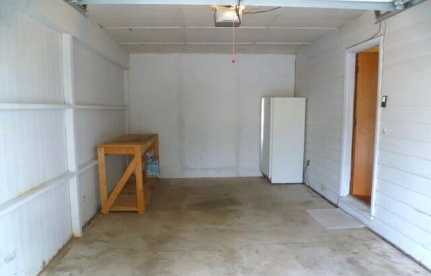 Omaha House: 7639 Wright St