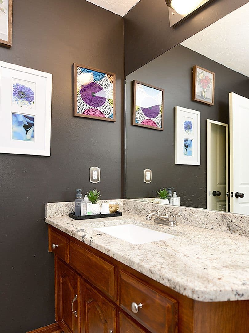 Omaha House: 12117 Spencer Street