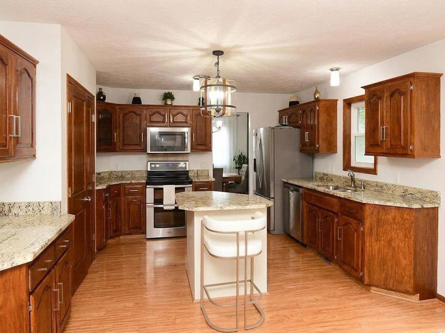 Omaha House: 12117 Spencer Street
