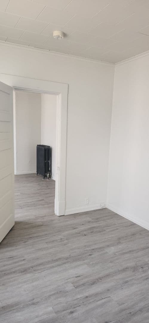 Des Moines Apartment: 1144 36th Street