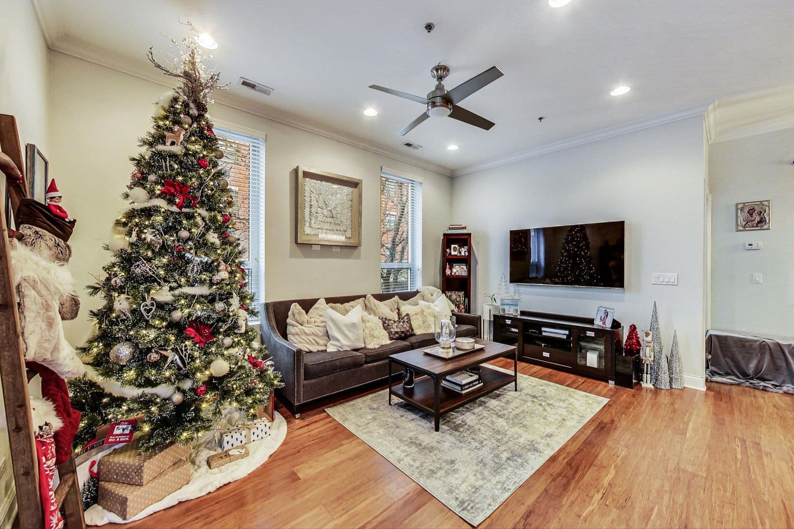 Chicago Apartment: 1239-1259 W Madison St.