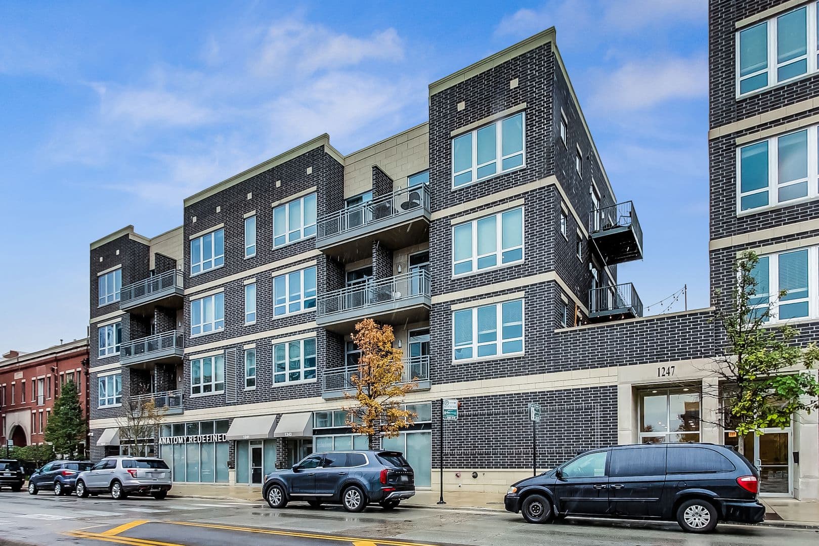 Chicago Apartment: 1239-1259 W Madison St.