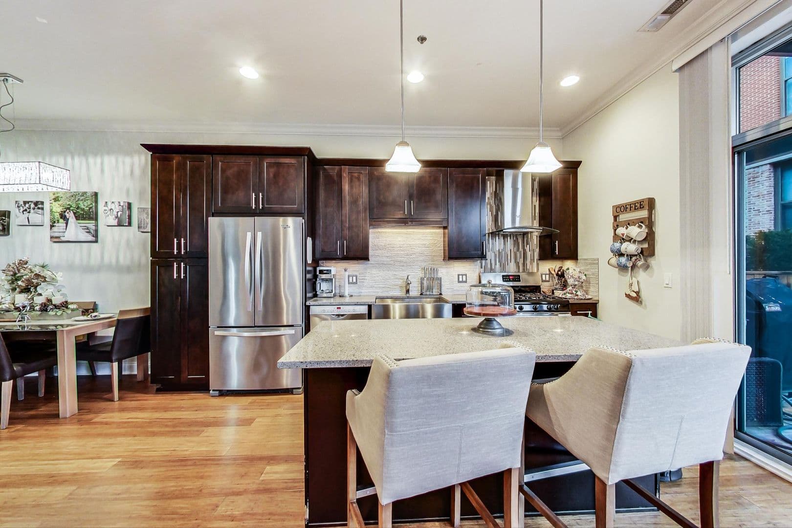 Chicago Apartment: 1239-1259 W Madison St.