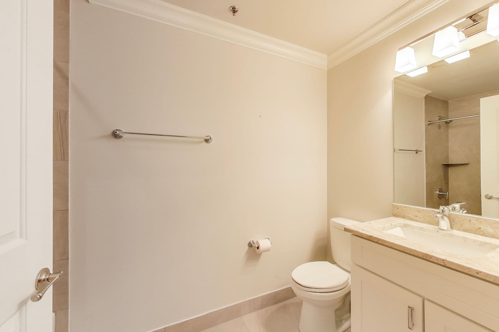 Chicago Apartment: 1239-1259 W Madison St.