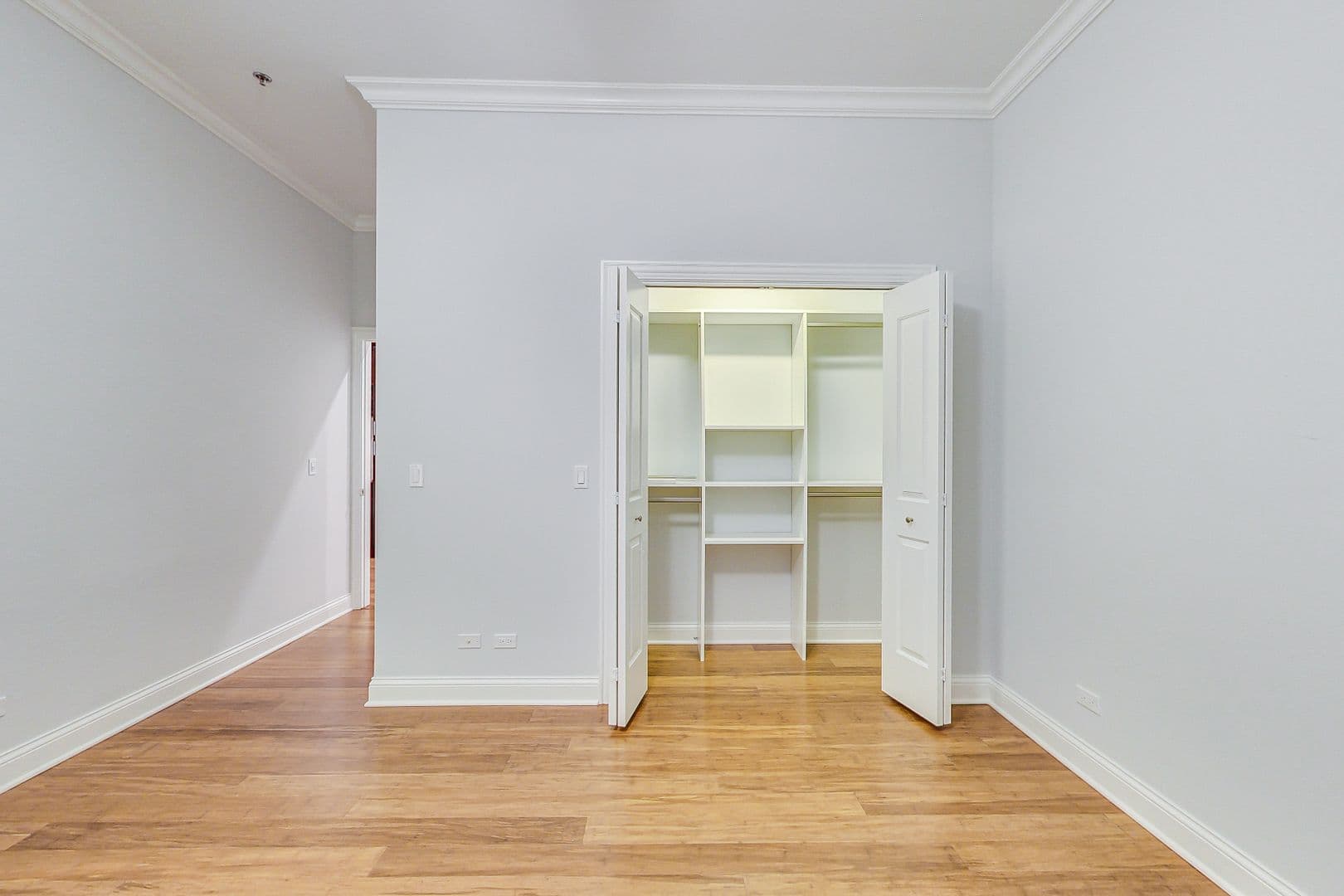 Chicago Apartment: 1239-1259 W Madison St.