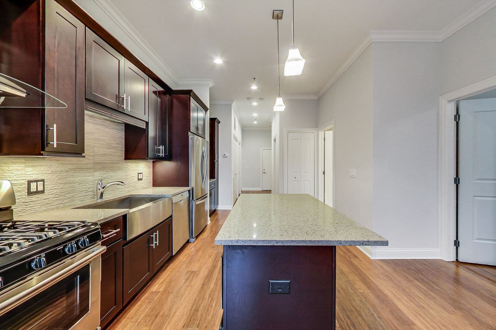 Chicago Apartment: 1239-1259 W Madison St.