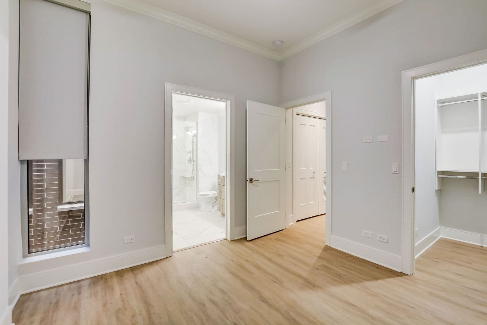 Chicago Apartment: 128 S Laflin St