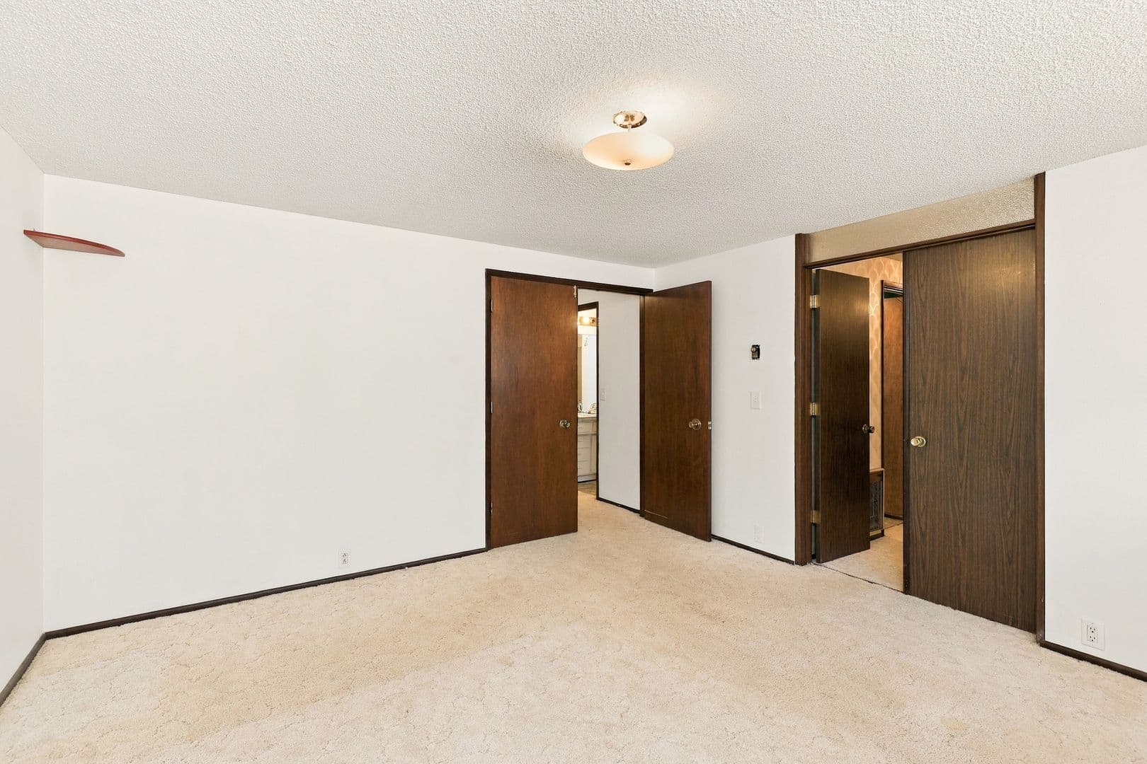 Eugene House: 65 Brae Burn Dr