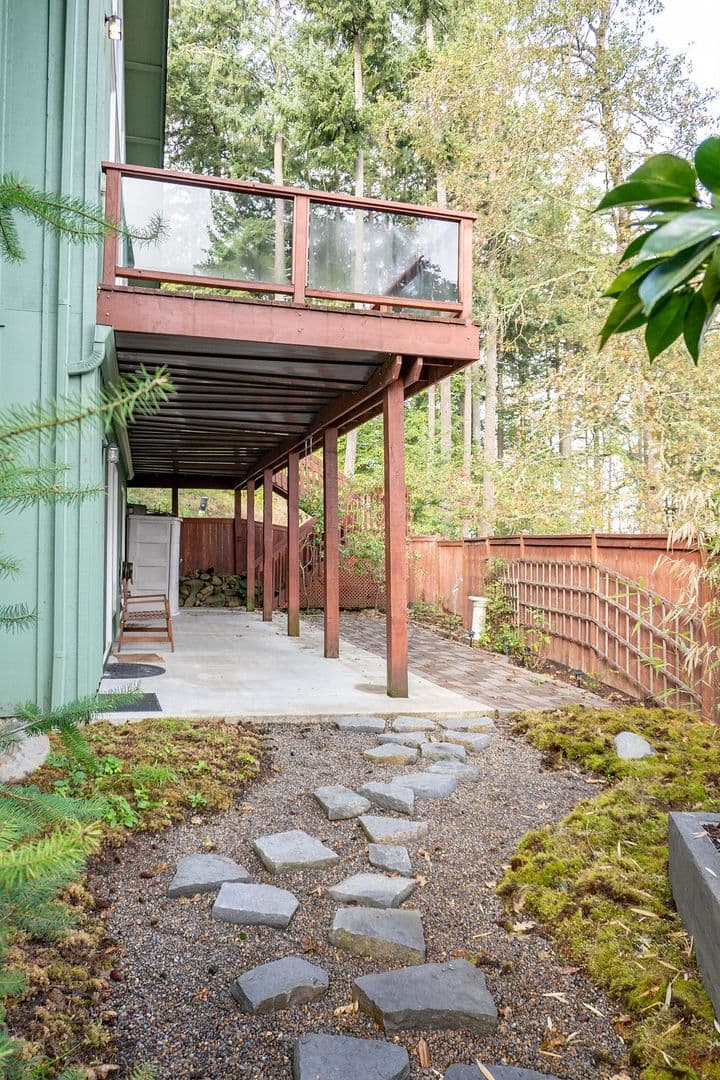 Eugene House: 3345 Bentley Ave