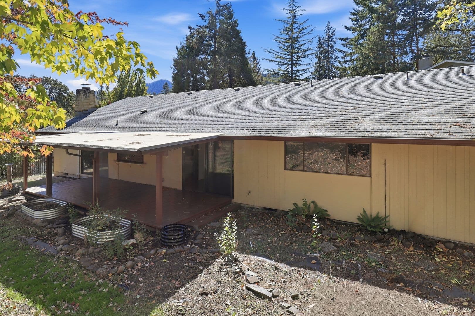 Eugene House: 65 Brae Burn Dr
