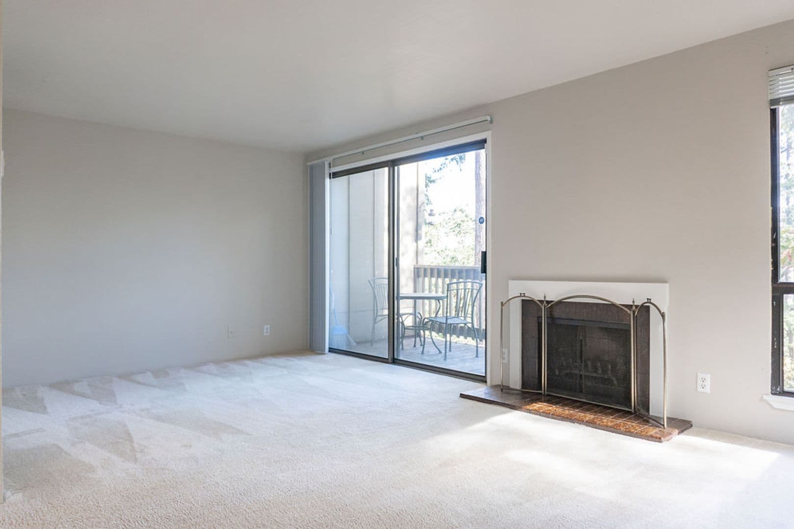 Eugene House: 431 Stonewood Dr