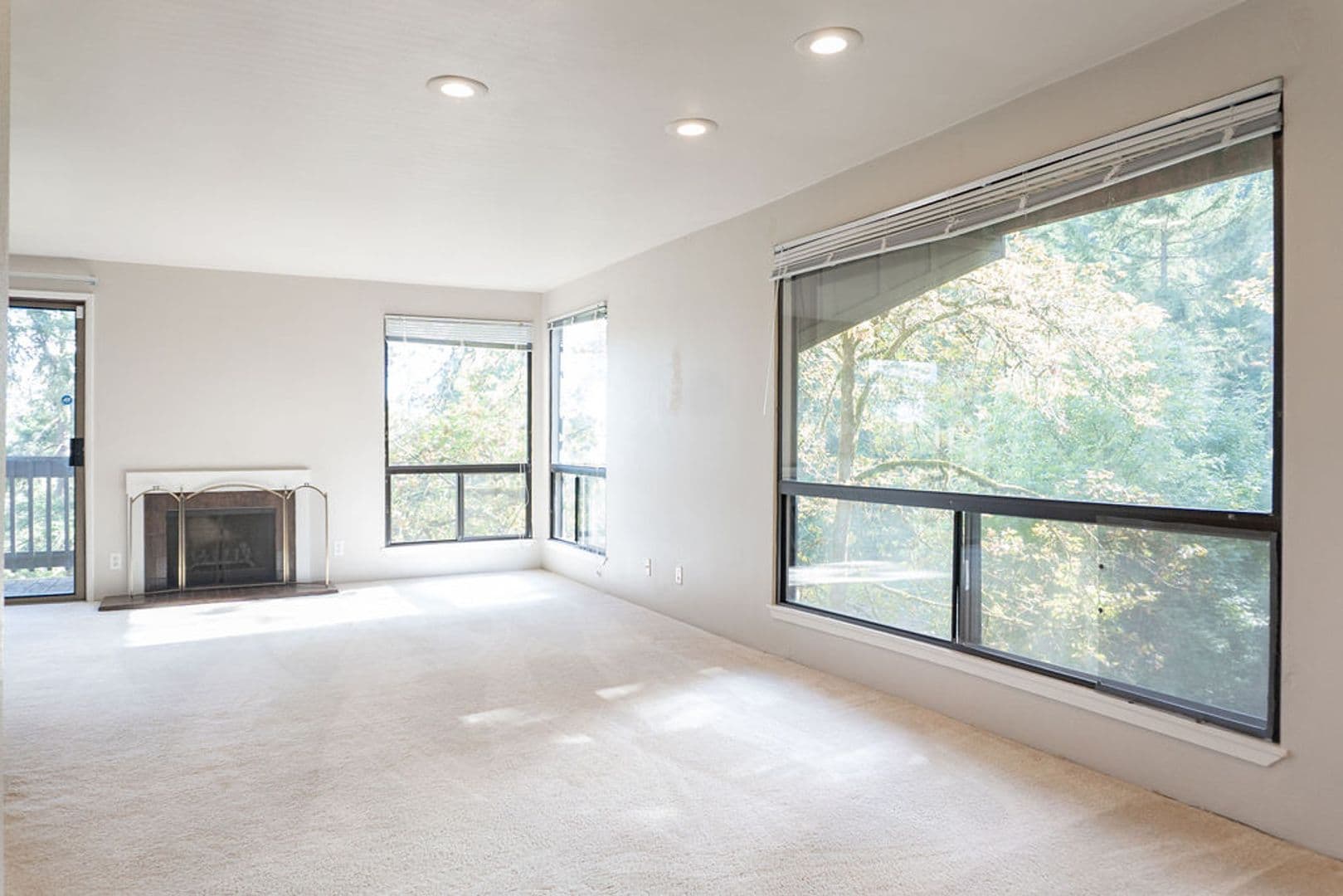 Eugene House: 431 Stonewood Dr