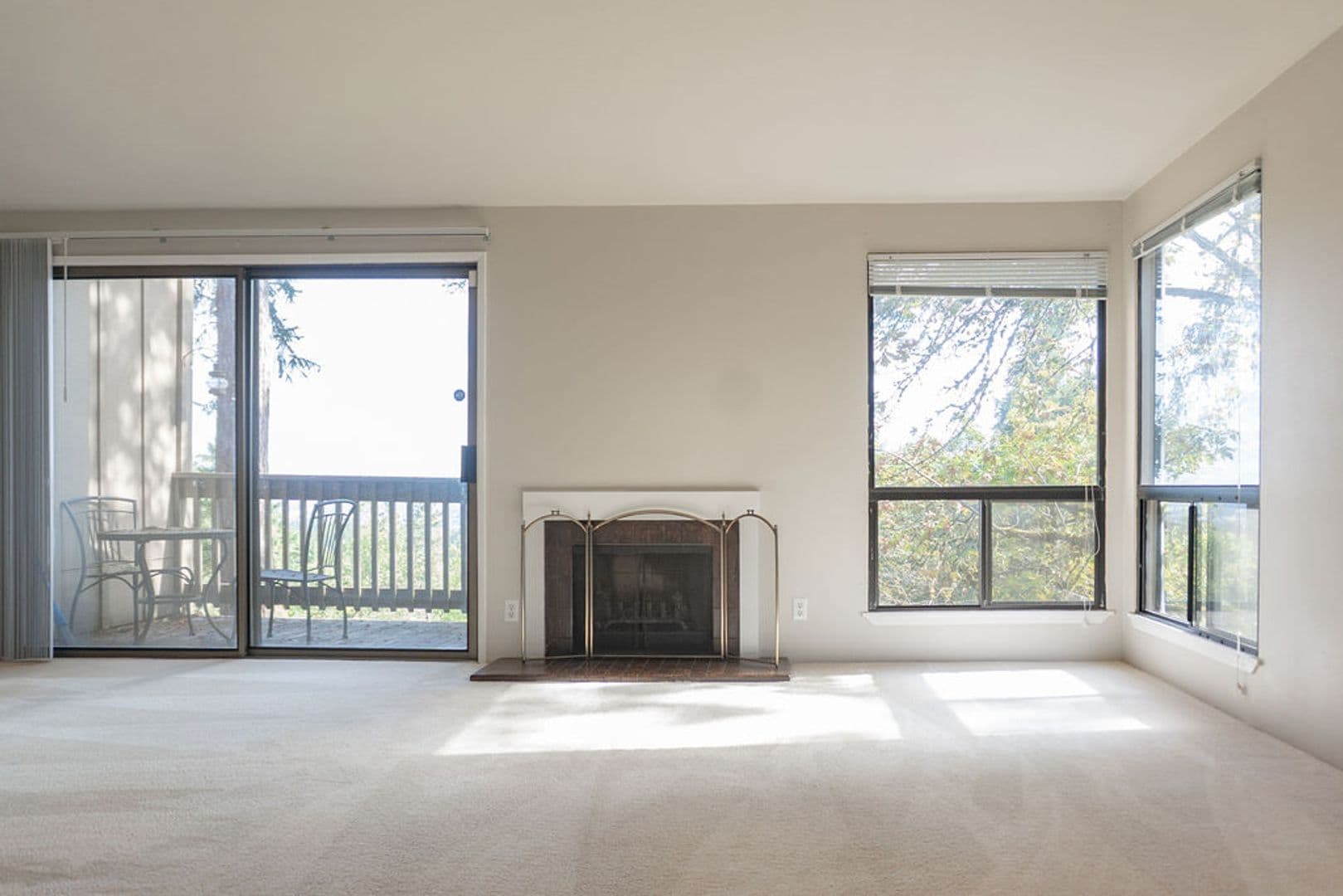 Eugene House: 431 Stonewood Dr