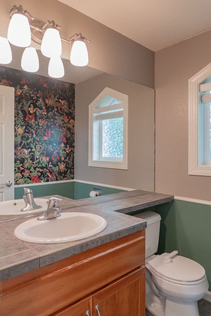 Eugene House: 3345 Bentley Ave